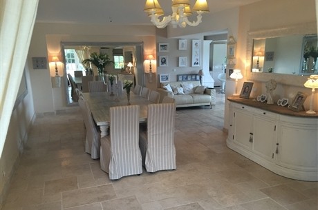 A spacious 5 bed villa, with large.. - 2