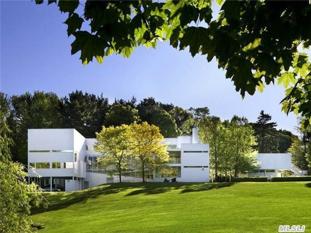 Bacon Rd Old Westbury, NY 11568
