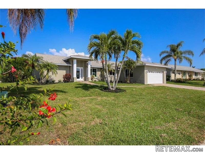 3 bedroom House For Sale: 4907 Mangrove.. - 2