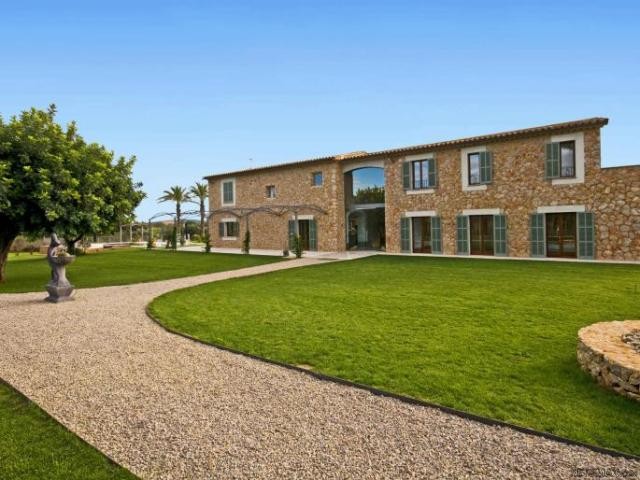 Magnificent country estate in a..