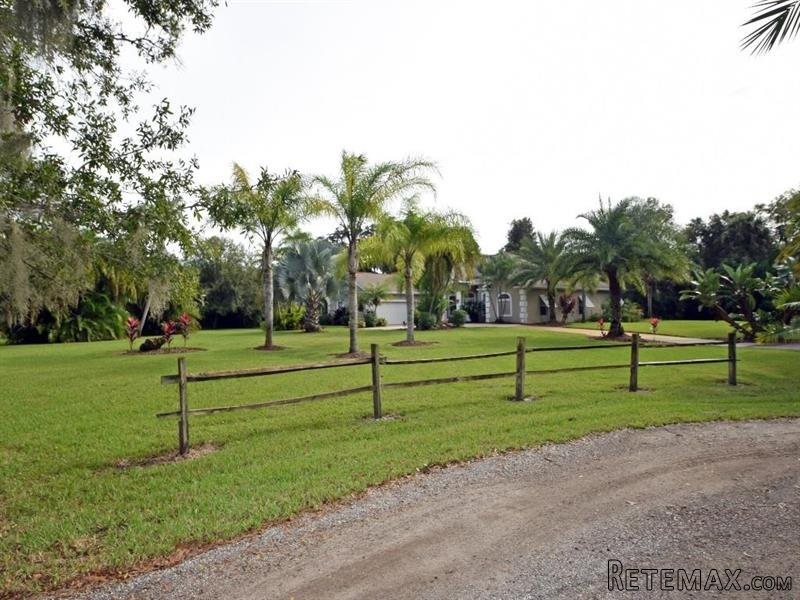 4 bedroom House For Sale: 4875 26th.. - 2
