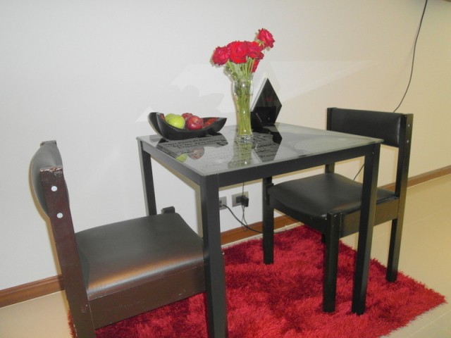 Hyde Park: large, fully furnished.. - 2