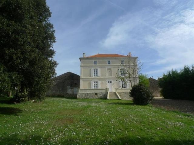 9 bedroom House For Sale: 16000.. - 2