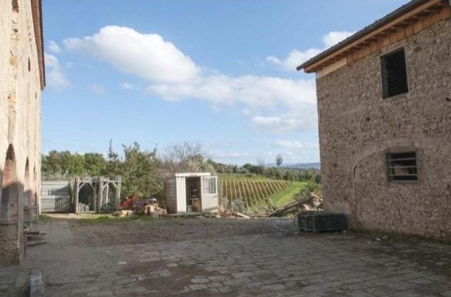 Rustic / Farmhouse / Court for sale in.. - 2