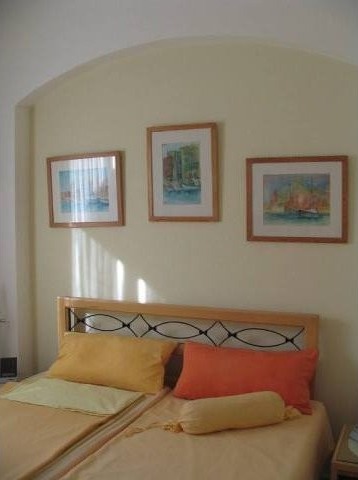 79 Euro - 1 Bedroom Ground Floor.. - 2