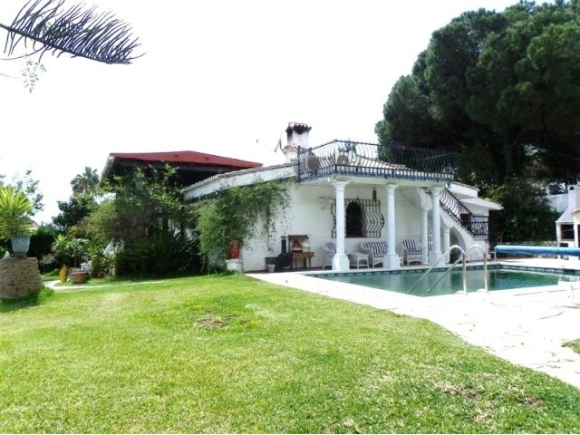VILLA FOR SALE IN COSTABELLA