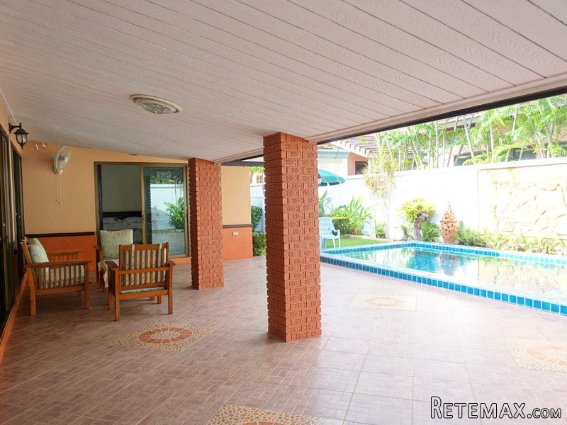 3 bedroom pool-home in top.. - 2