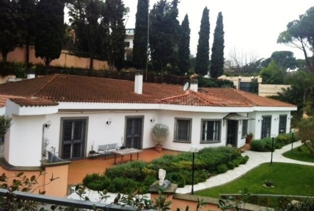 CAMILLUCCIA, ELEGANT ATMOSPHERES