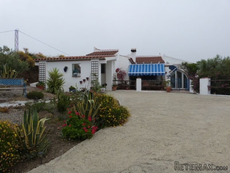 3 bedroom, 3 bathroom Finca/Country.. - 2