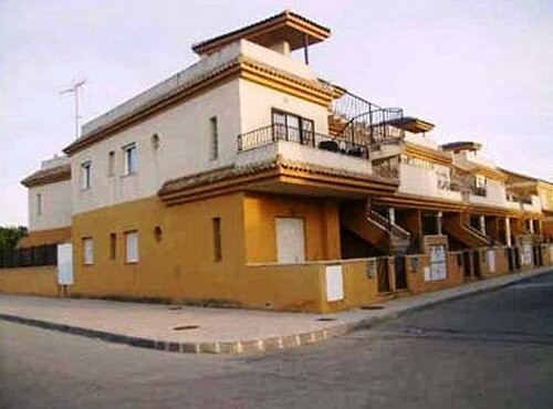 2 BED GROUND FLOOR APARTMENT