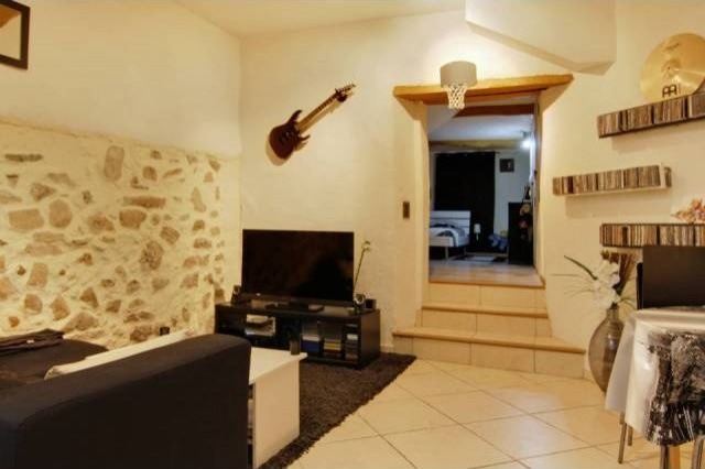 Rare studio in Valbonne Village 37M2