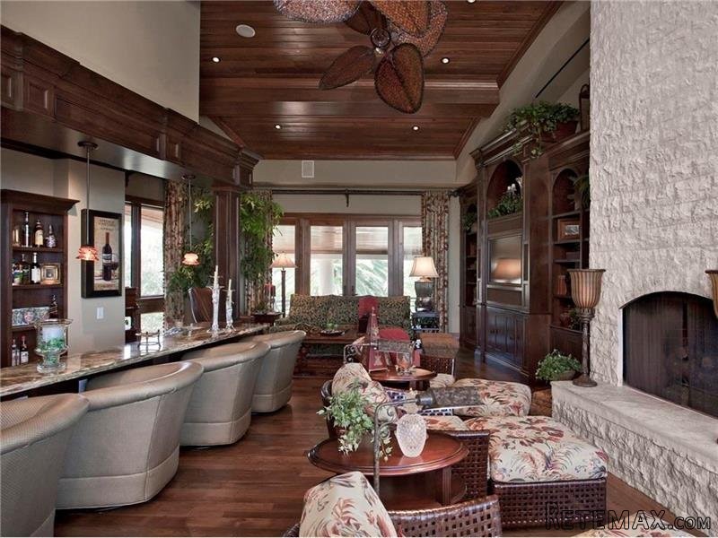 6 bedroom House For Sale: 191 Beachside.. - 2