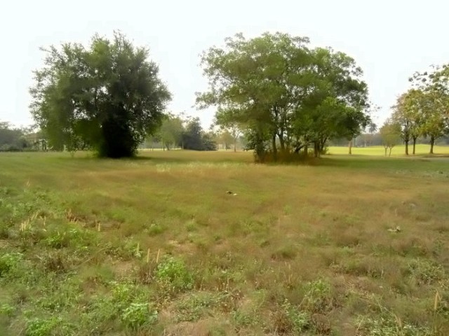 Phoenix Golf Course plot of land for a..