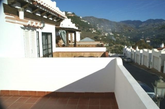 Detached House for Sale in Pueblo..