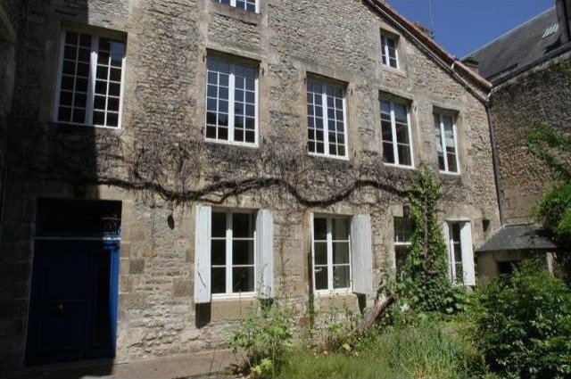 6 bedroom Town House For Sale: 86000..