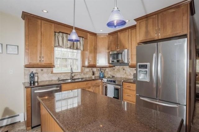 4 bedroom Residence For Sale: Stanford.. - 2