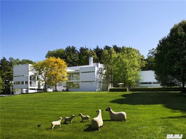 Bacon Rd Old Westbury, NY 11568