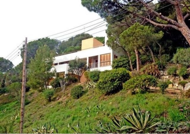 5 bedroom Detached House For Sale:.. - 2