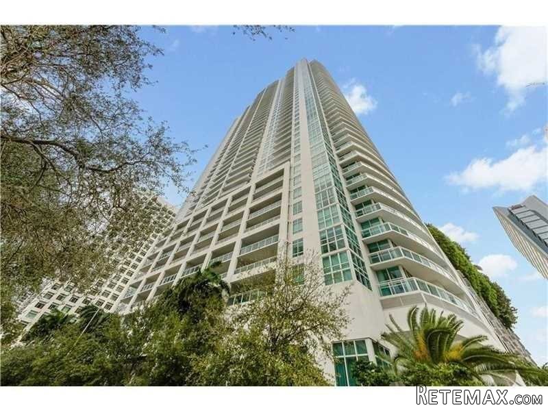 1 bedroom Flat For Sale: 951 Brickell..