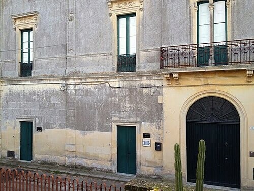 Stunning Palazzo in a tourist town... - 2