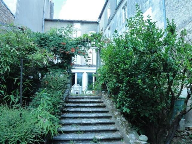 7 bedroom Town House For Sale: 86000.. - 2