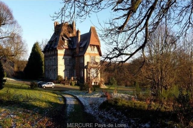 12 bedroom Manor House For Sale: 61140..