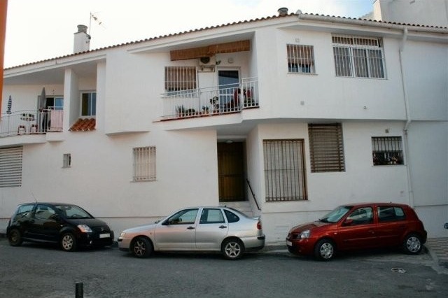 Apartment - A bright and spacious first..