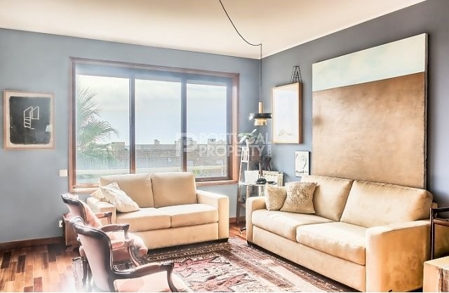 Wonderful 4 Bedroom Triplex Apartment..