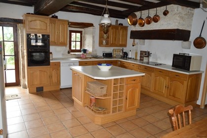 Lovely stone cottage with large barn.. - 2