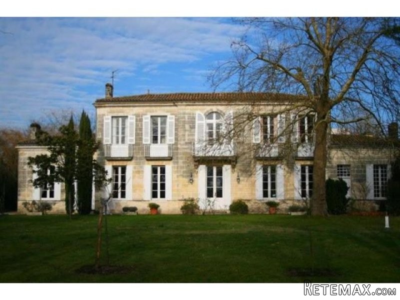 3 bedroom House For Sale: 33000 BORDEAUX