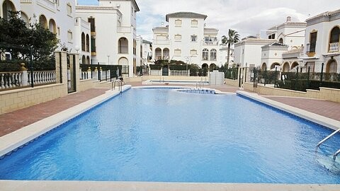 * Beautiful apartment only 200 Metres..