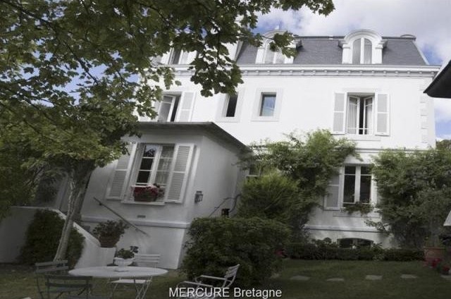 10 bedroom House For Sale: 35400 SAINT.. - 2