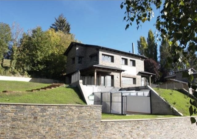 5 bedroom Detached House For Sale:.. - 2
