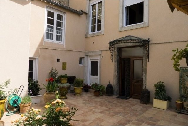Limoux Centre, Beautiful Old House..