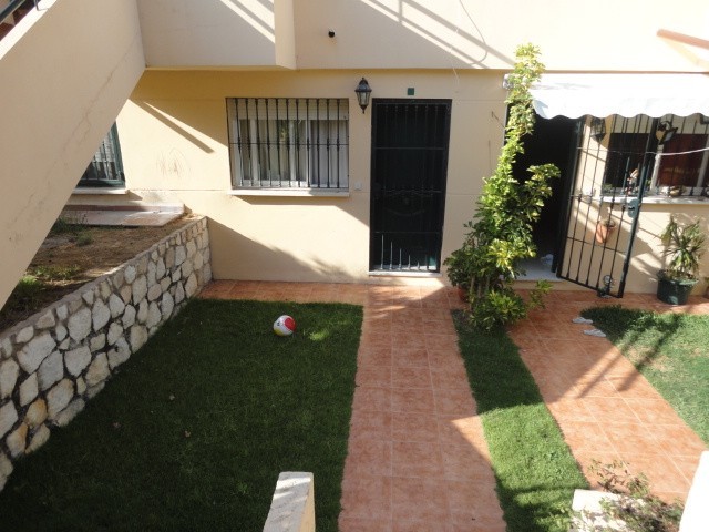 2 Bed Apartment for sale in Calahonda - 2