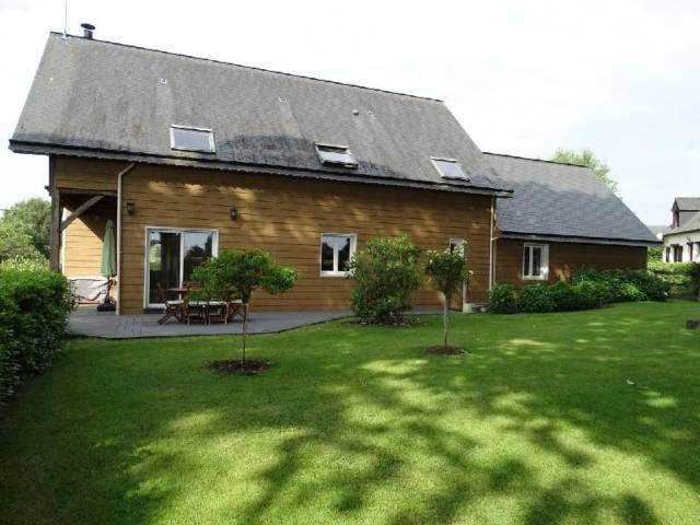 Superb Detached Family Home - 2