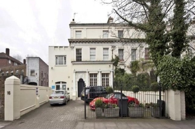 4 Bed Flat/Apartment To Let in London - 2