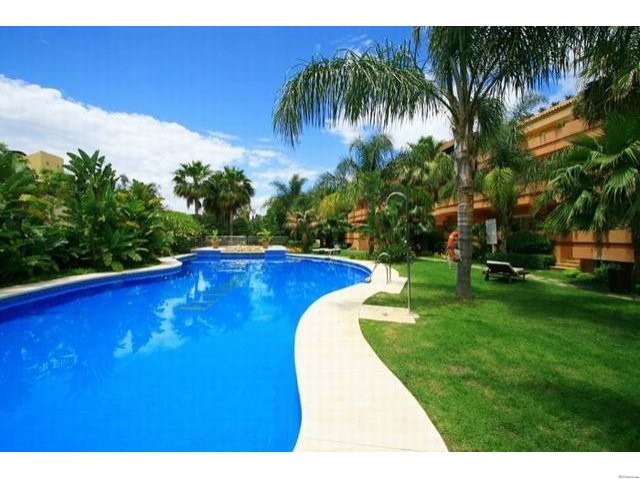 PENTHOUSE FOR SALE IN PUERTO BANUS - 2