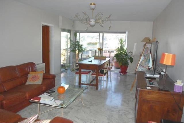 Fantastic views from three bed in Bas..