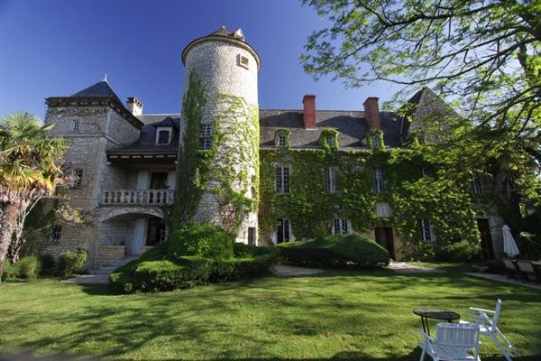 Magnificent Chateau and Guest Cottages..