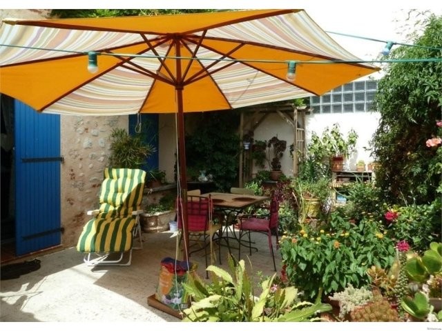 Charming Village House, Bages