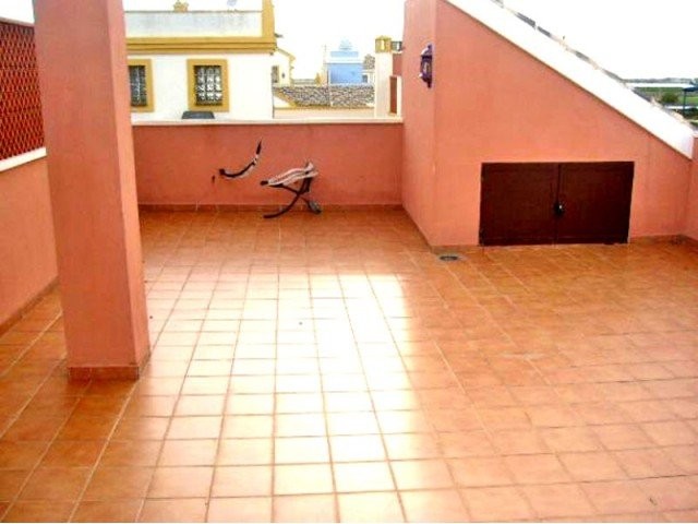 Apartment close to amenities and golf