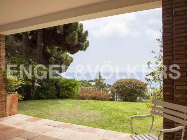 Mediterranean House in a privileged area - 2