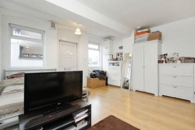 Flat/Apartment To Let in London