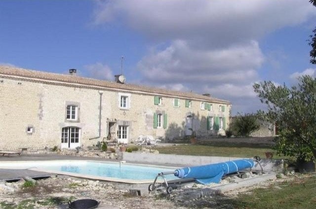 6 bedroom Character For Sale: 16100..