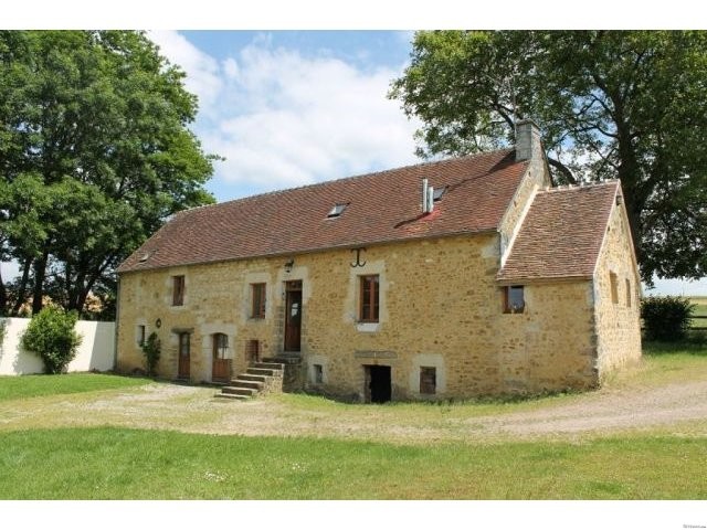 Striking Country Longere & Outbuilding