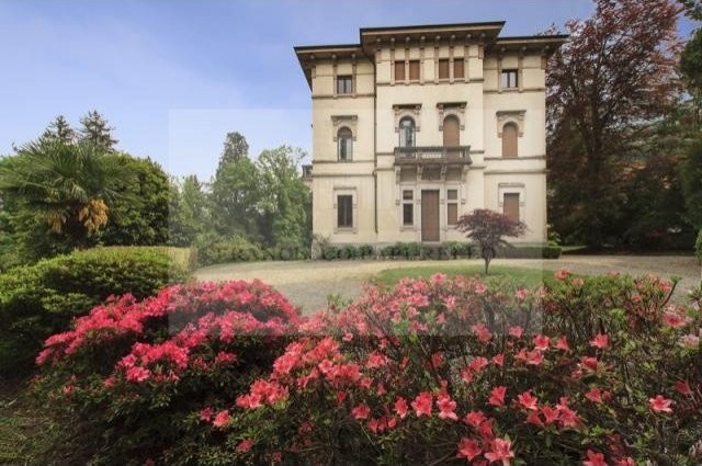 7 bedroom Villa For Sale: Baveno, IT