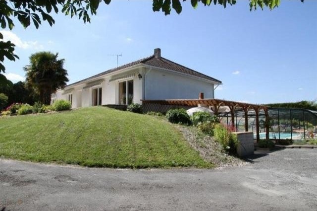 3 bedroom House For Sale: 86110 VIENNE - 2
