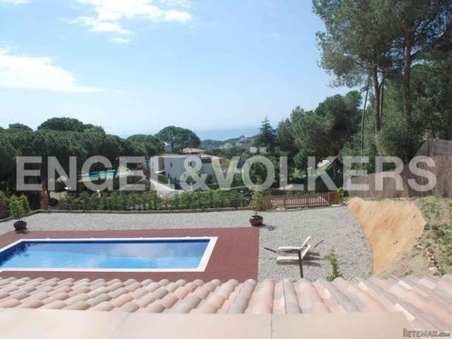 Garden with sea views, Costa Barcelona - 2