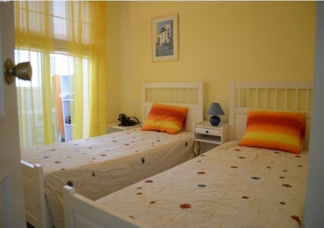 2 Bed Apartment for sale in Calahonda - 2